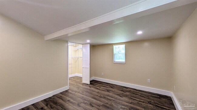 Building Photo - 3826 N 11th Ave