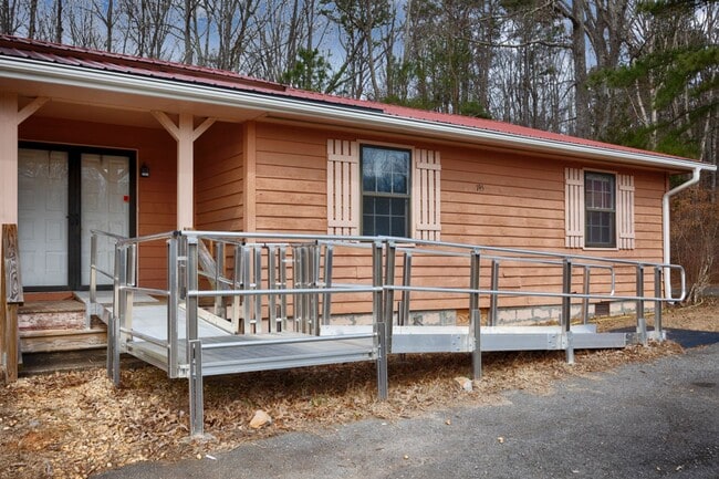 Building Photo - 195 AL-79