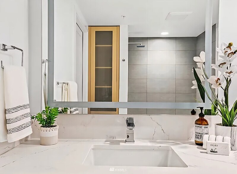 Building Photo - 1808 Minor Ave