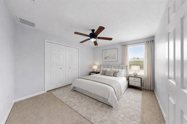 Building Photo - 17423 New Cross Cir