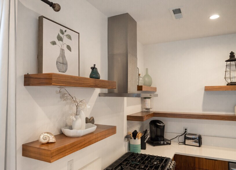 Building Photo - 2597 S 700 E