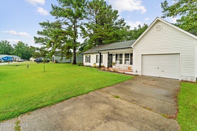 Building Photo - 128 Sweet Water Dr