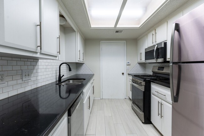 Building Photo - Rent to Own Home Available in Oklahoma City!
