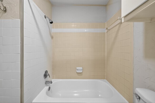 Building Photo - 1103 Dulles Ave