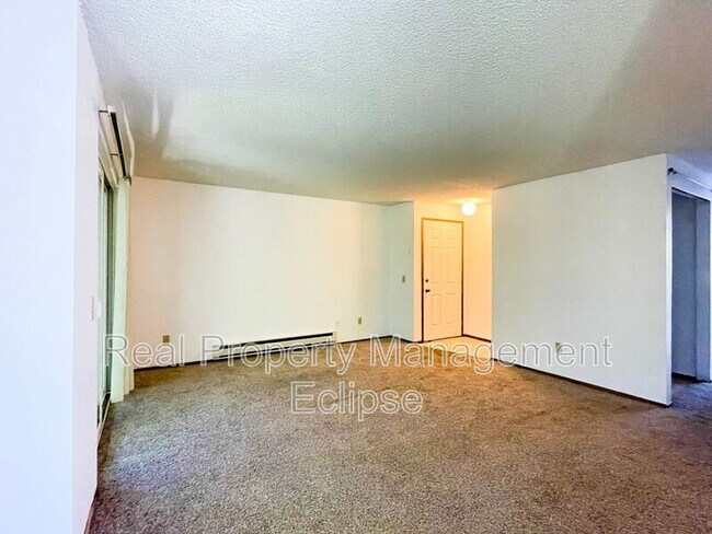 Building Photo - 19837 25th Ave NE