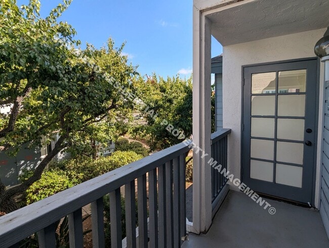 Building Photo - 4054 Nobel Dr