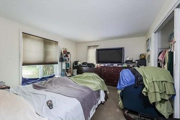 Building Photo - 13 Great Hill Rd