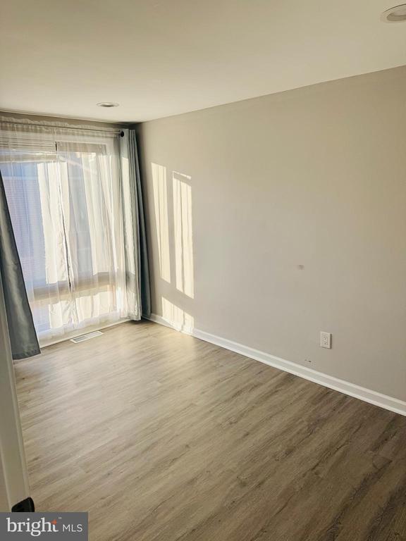 Building Photo - 9611 Brassie Way