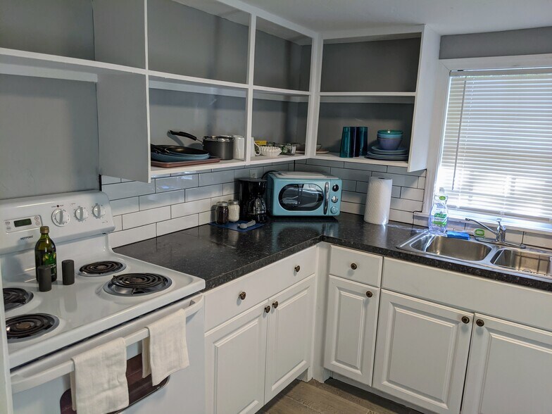 Building Photo - 1145 NW 48th St