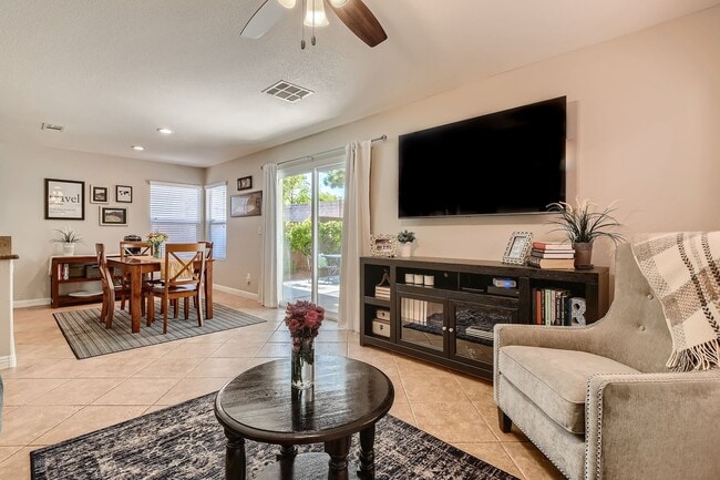 Building Photo - Beautiful 3 bedroom Home Located in the Vibrant City of Las Vegas