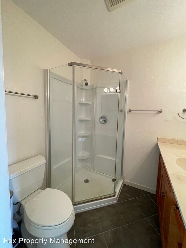 Building Photo - 3 br, 3 bath House - 1504 Pine Street Unit C