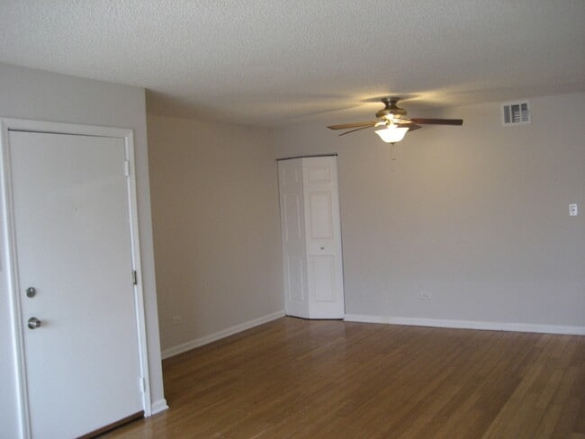 Building Photo - 1424 Carol Ct