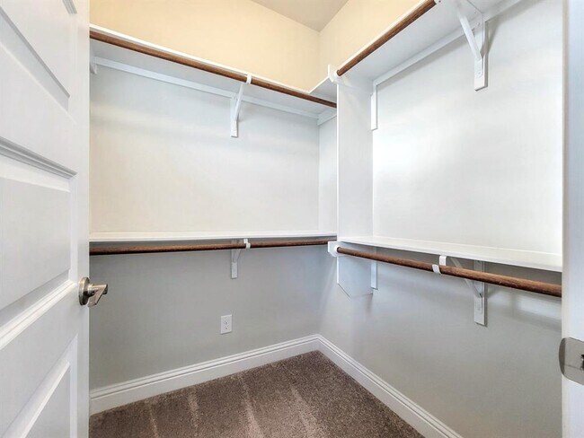 Building Photo - 601 C-Bar Ranch Trl