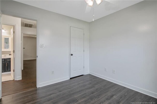 Building Photo - 255 Tidworth Ct