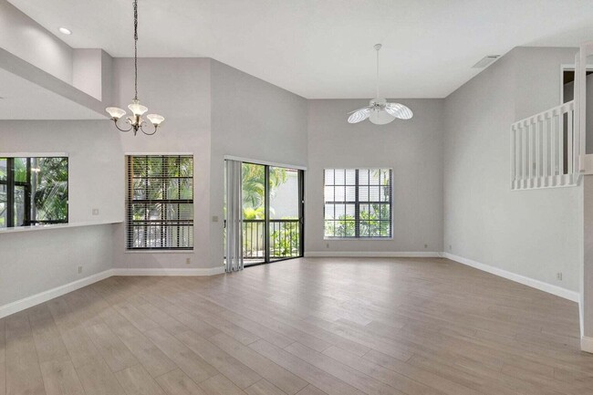 Building Photo - 2456 Treasure Isle Dr