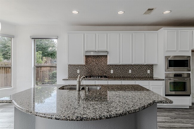 Building Photo - 6219 St Rosalia Dr