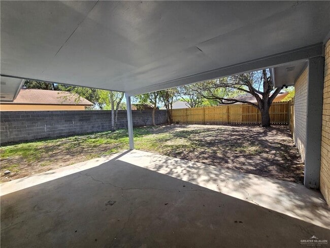 Building Photo - 28 Falcon Ave