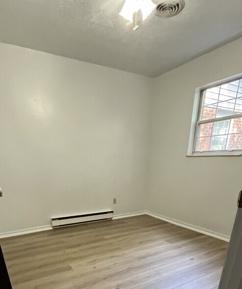 Building Photo - 1018 Arrowhead Dr