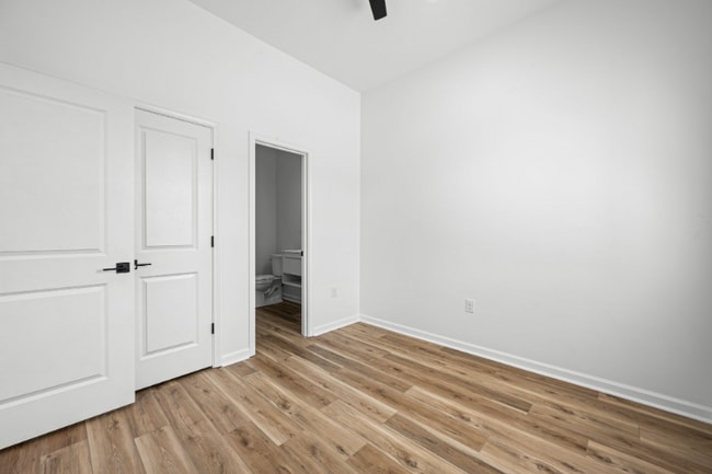 Building Photo - 102 Indigo Ln