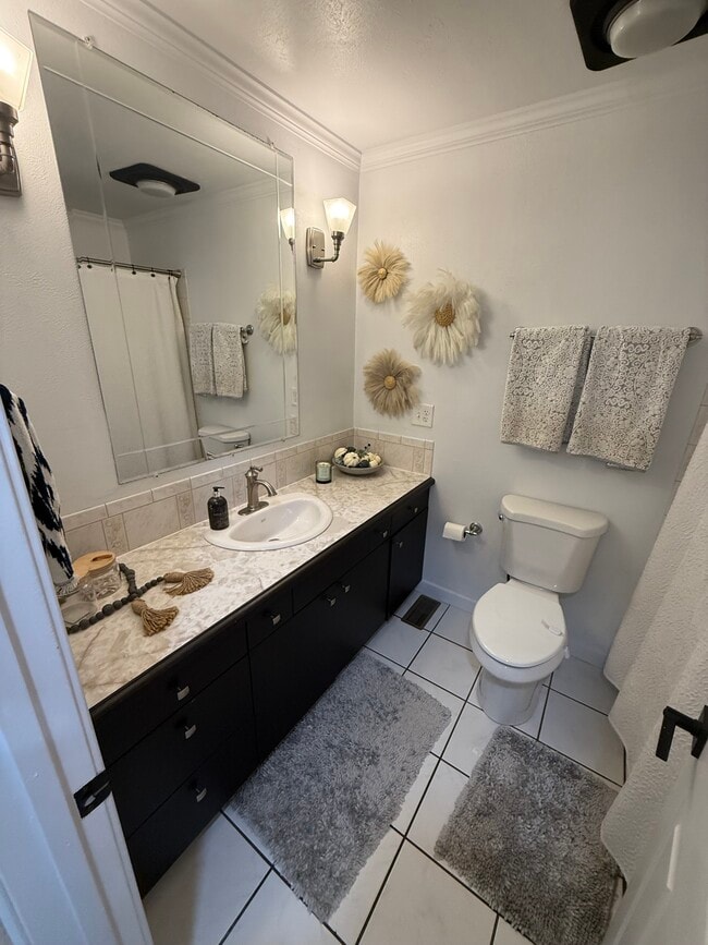 Building Photo - 7923 S Carr Ct