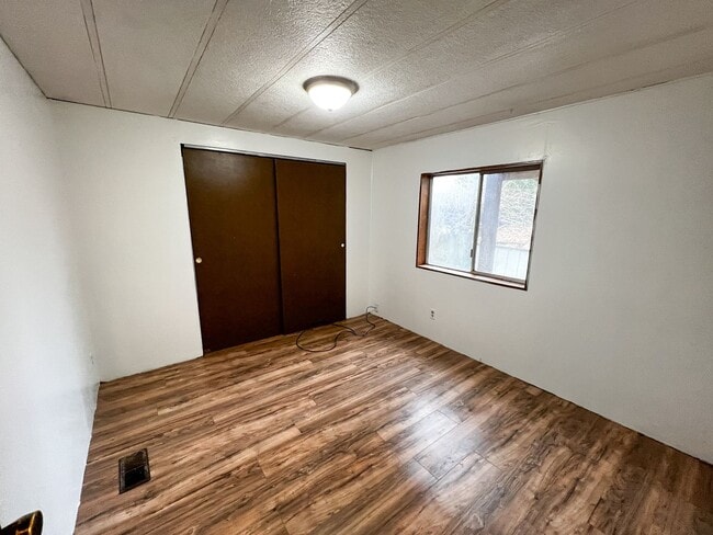 Building Photo - 8822 Holmquist Rd SE