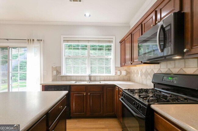 Building Photo - 485 Friars Head Dr NE
