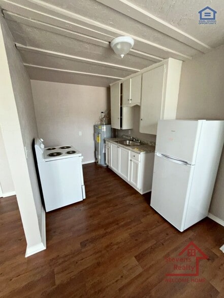 Building Photo - 410 SW 14th St