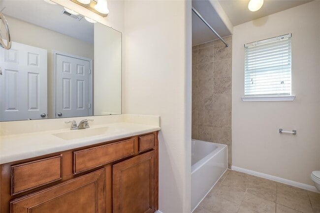 Building Photo - 8919 Inglebrook Ln