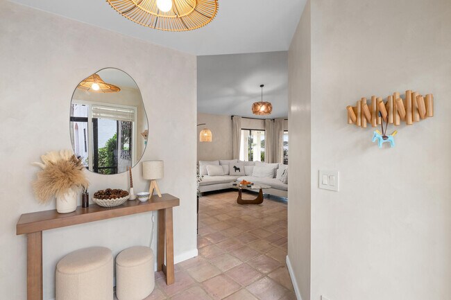 Building Photo - 12541 Shoreside Ln