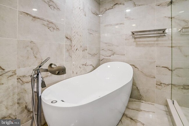 Building Photo - 1505 N Colonial Terrace