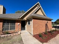 Building Photo - 3404-3404 Timberline Dr