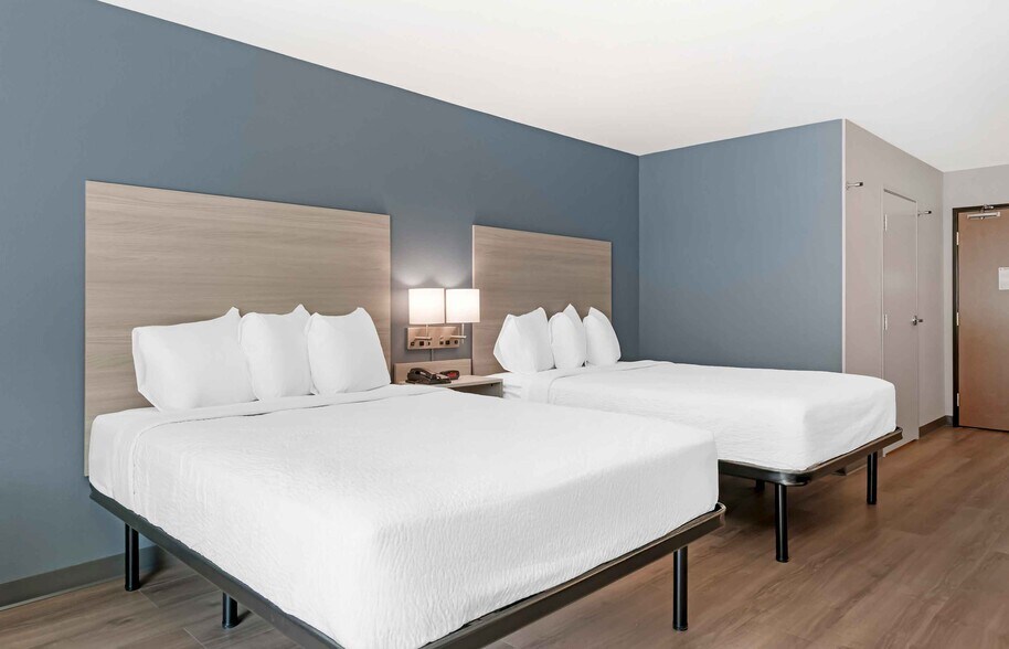 Building Photo - Furnished Studio-Wildwood