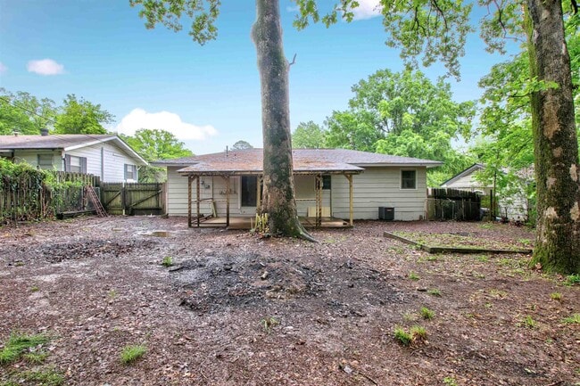 Building Photo - 7002 W Wakefield Dr
