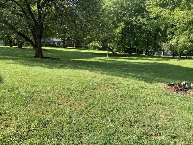 Building Photo - 6393 Eatons Creek Rd