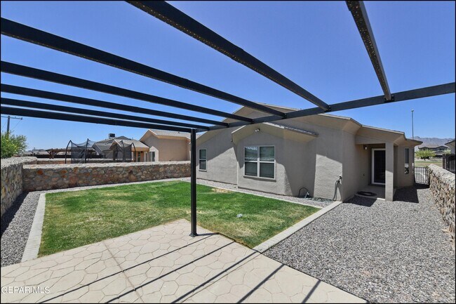 Building Photo - 12060 Mesquite Thorn Dr