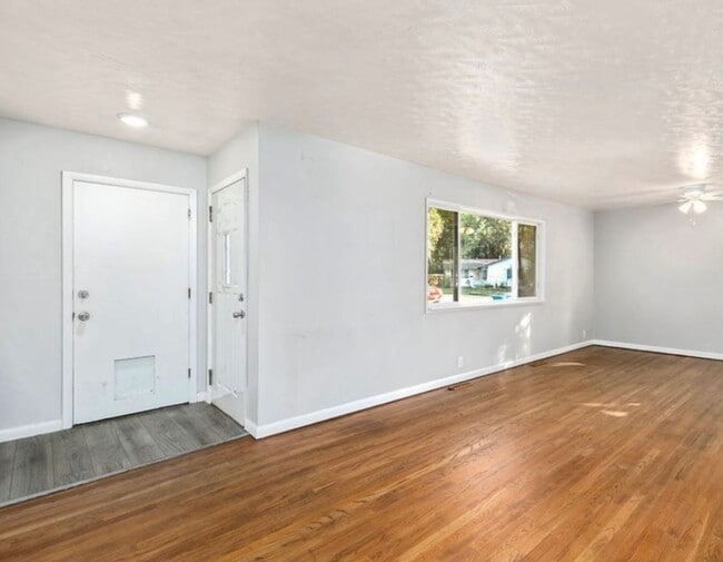 Building Photo - Charming 3 Bedroom / 2 Bath Home Near City Park – Fort Collins