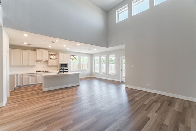 Building Photo - 2016 Woodland Park Ct