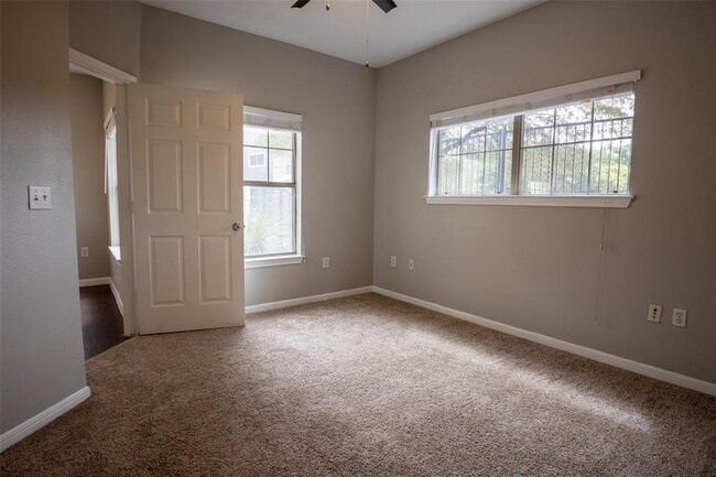 Building Photo - 2320 Gracy Farms Ln