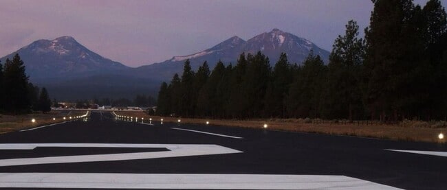 Building Photo - Fantastic 3-Bdr Home with Private Airport Access!