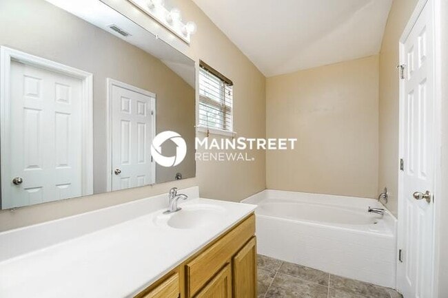 Building Photo - 3 Bedroom Pet-Friendly Home in Jacksonvill...