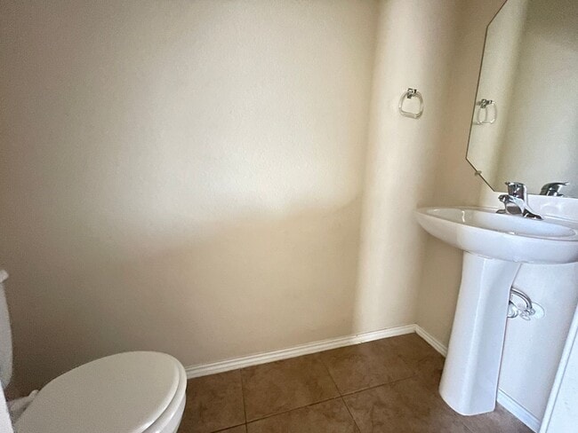 Building Photo - 9514 Fratelli Court