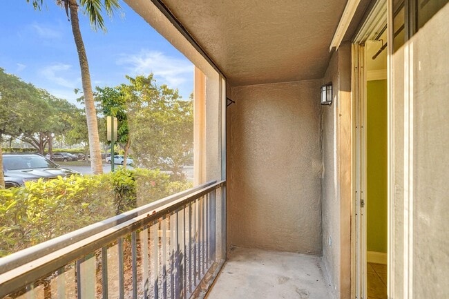 Building Photo - 15075 Michelangelo Blvd
