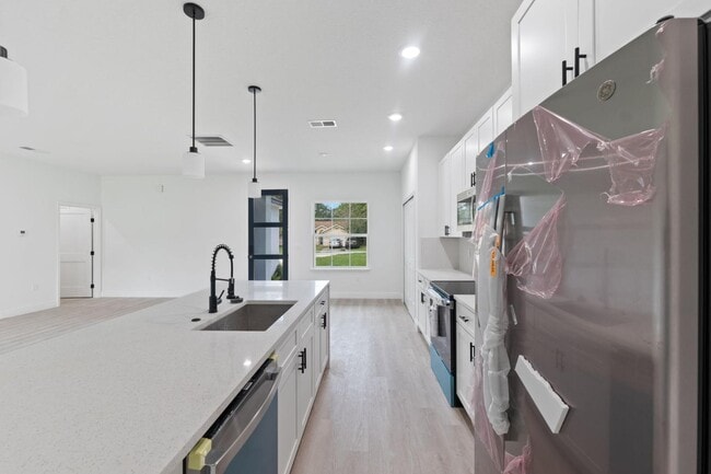 Building Photo - 5256 SW 155th Loop