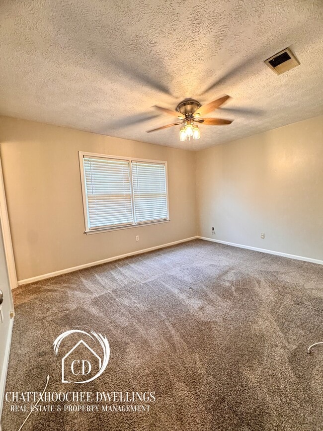 Building Photo - 6625 Charter Oaks Cir