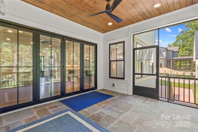 Building Photo - 269 Conroy Ave