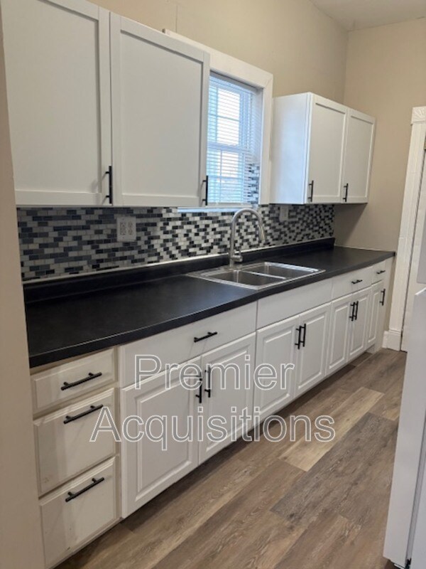 Building Photo - 904 Washington Ave