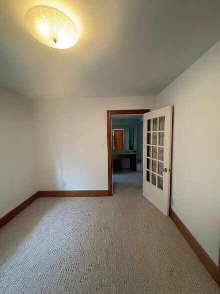 BR1 - 2904 Norfolk St