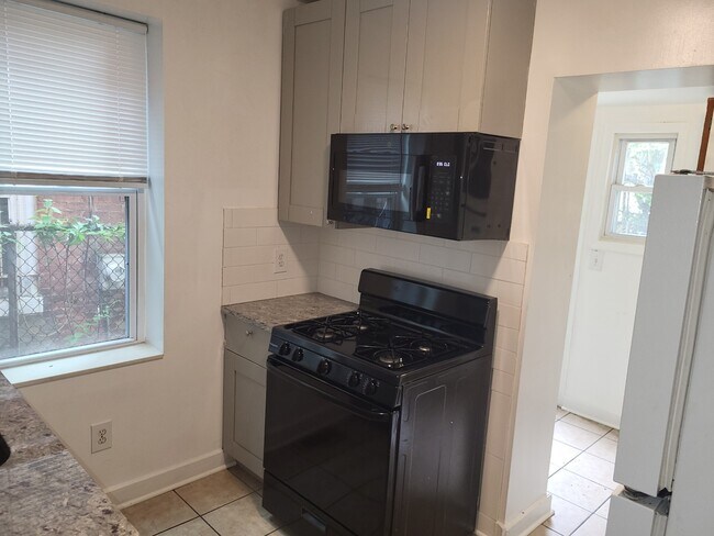 Building Photo - 4942 Westminster