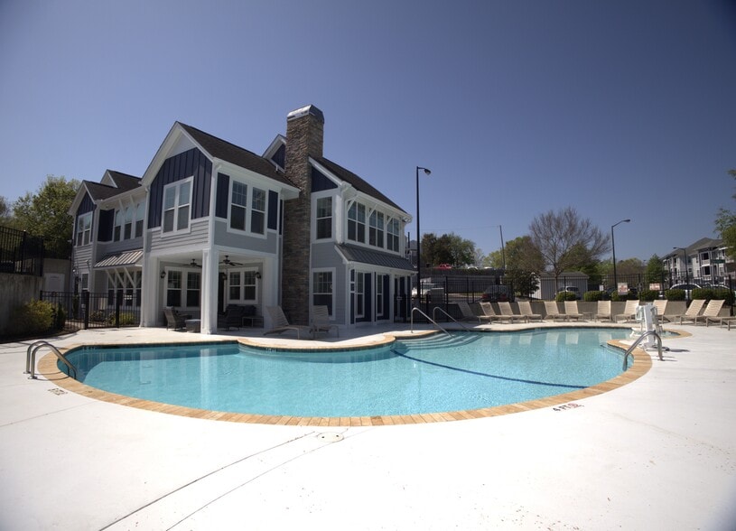 Building Photo - Walden Station Apts