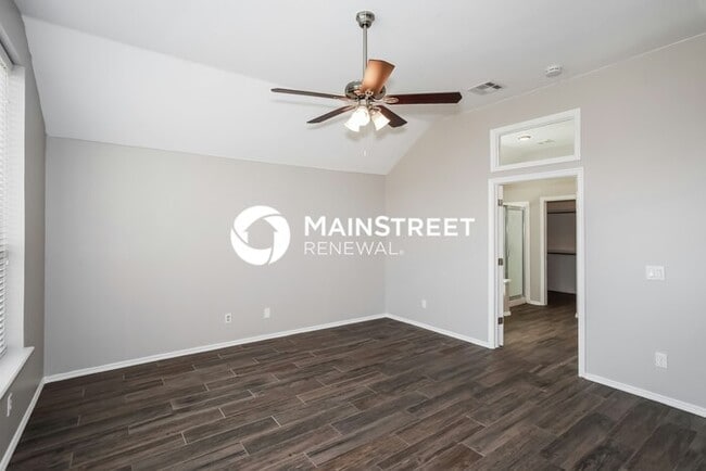 Building Photo - 4 Bedroom Pet-Friendly Home in Edmond, OK ...